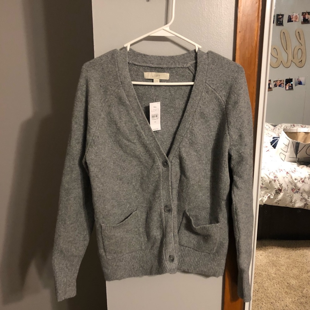 BRAND NEW super soft cozy button up v neck sweater